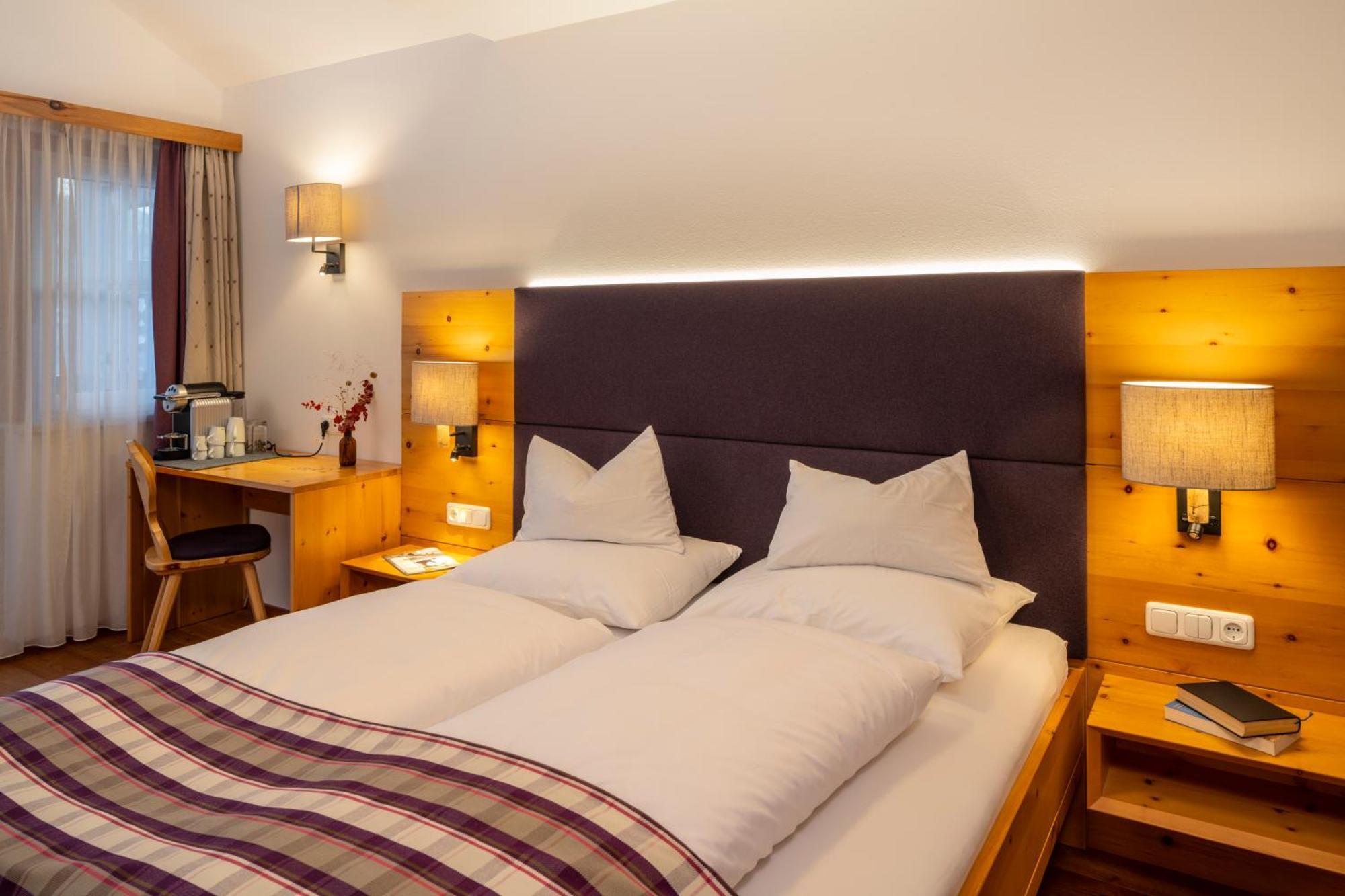 Wander- Und Wellnesshotel Kanzler Bad Mitterndorf Exterior photo